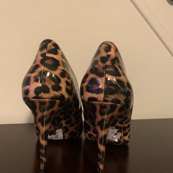 ALDO LEOPARD PRINT PATENT LEATHER HEELS - Picture 5 of 14